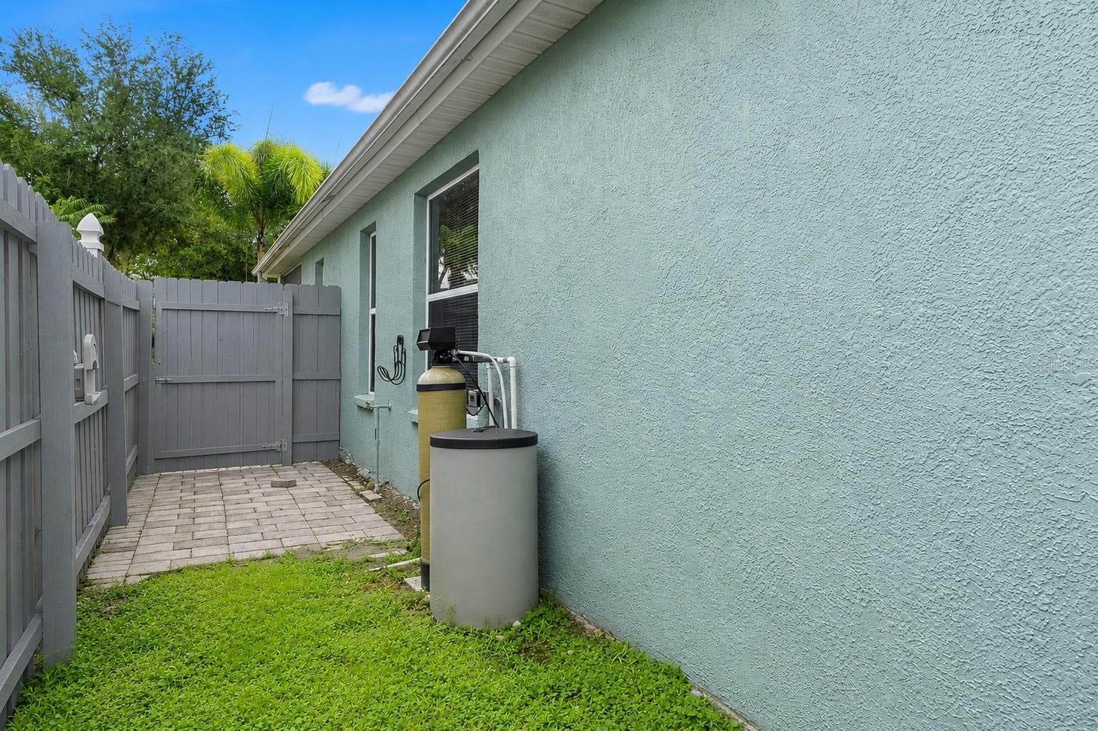 Single Family Residence at 8620 PERSEA CT, NEW PORT RICHEY, photo 6 of 36