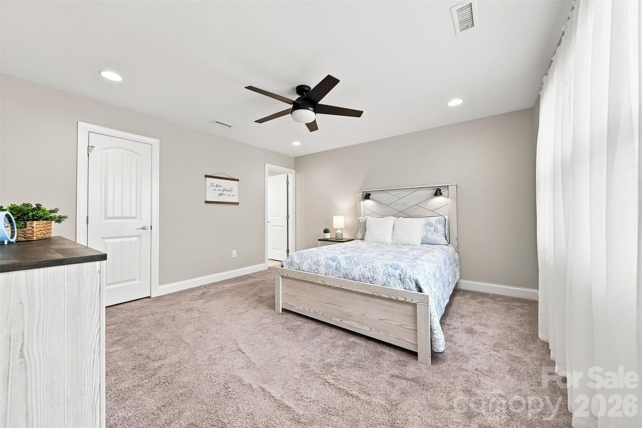 Single Family Residence at 5810 Dwayne Starnes Drive, Hickory, photo 16 of 42