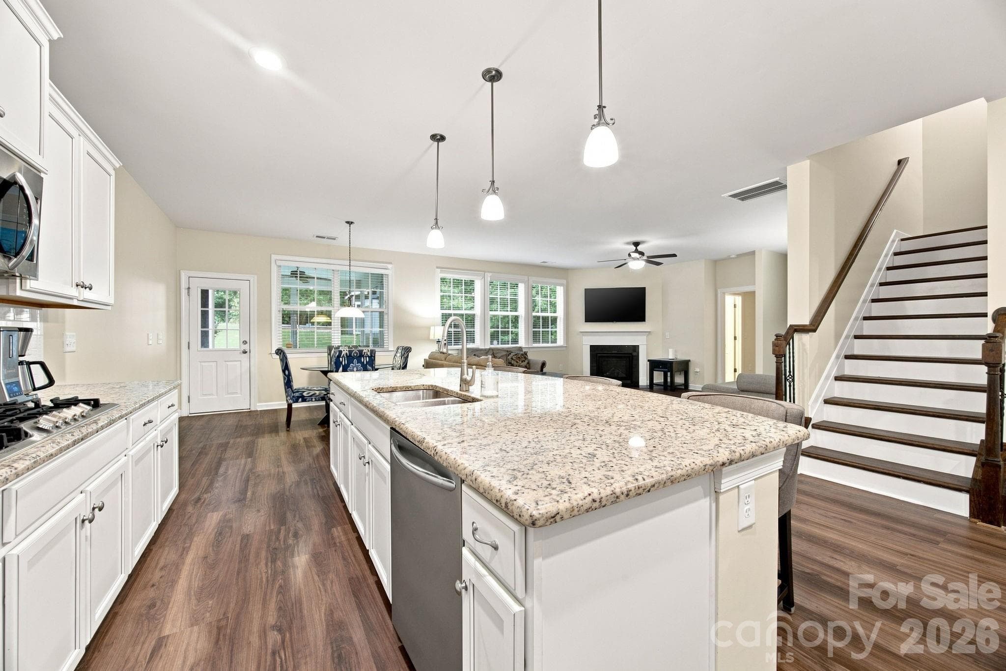 Stunning Kitchen - Waxhaw