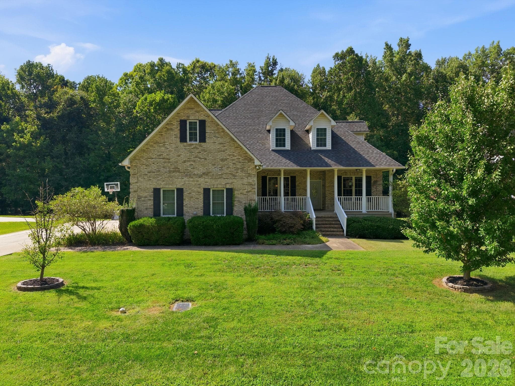 Single Family Residence at 421 De Lara Circle, Salisbury, photo 2 of 47