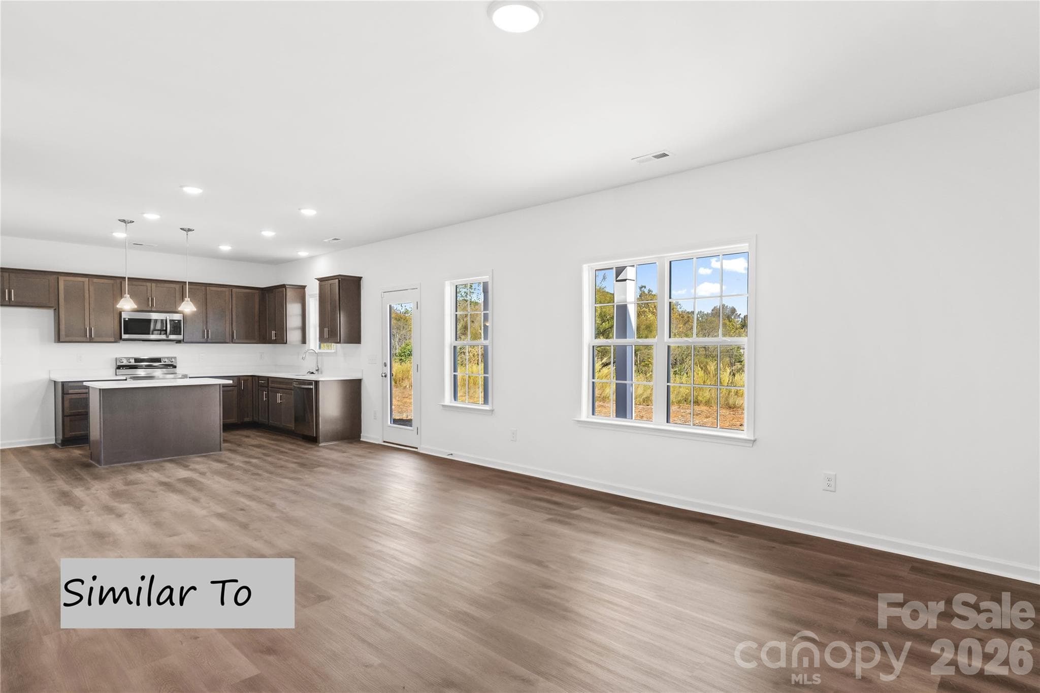 Single Family Residence at 360 Waylon Court, Lexington, photo 4 of 10