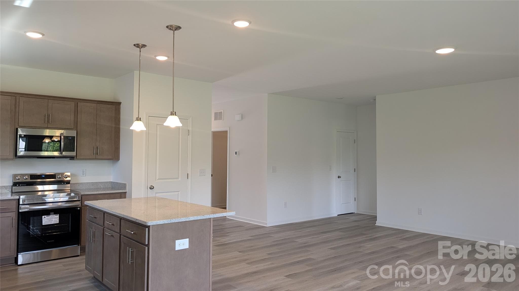 Single Family Residence at 240 Waylon Court, Lexington, photo 8 of 13