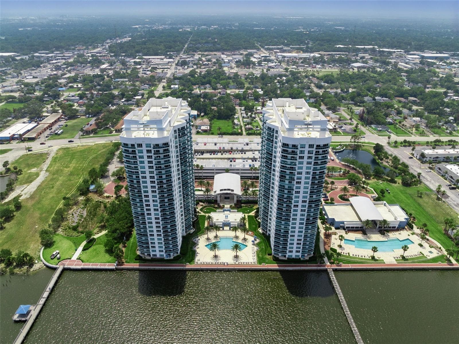 241 RIVERSIDE DR #608