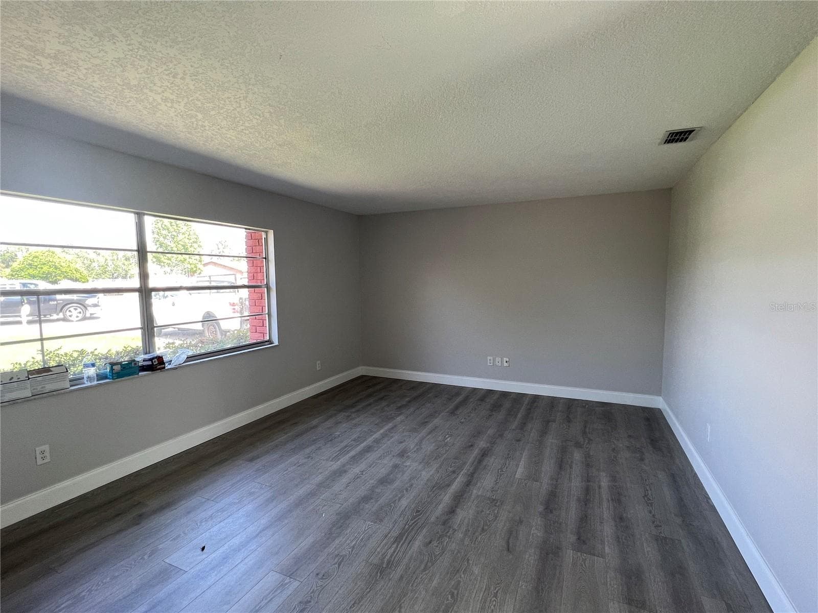 Single Family Residence at 1313 SUMMER BREEZE RD, ORLANDO, photo 3 of 47