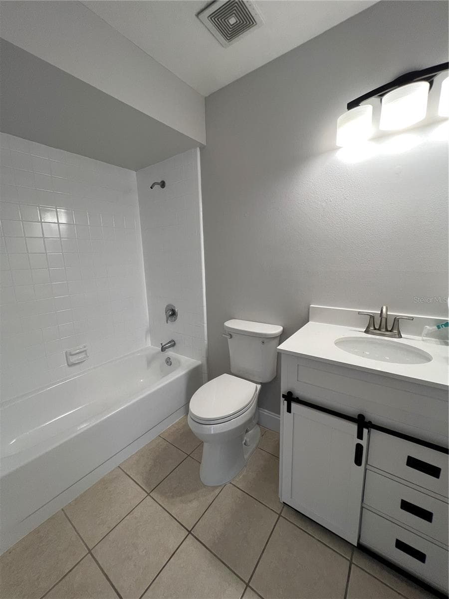 Single Family Residence at 1313 SUMMER BREEZE RD, ORLANDO, photo 10 of 47