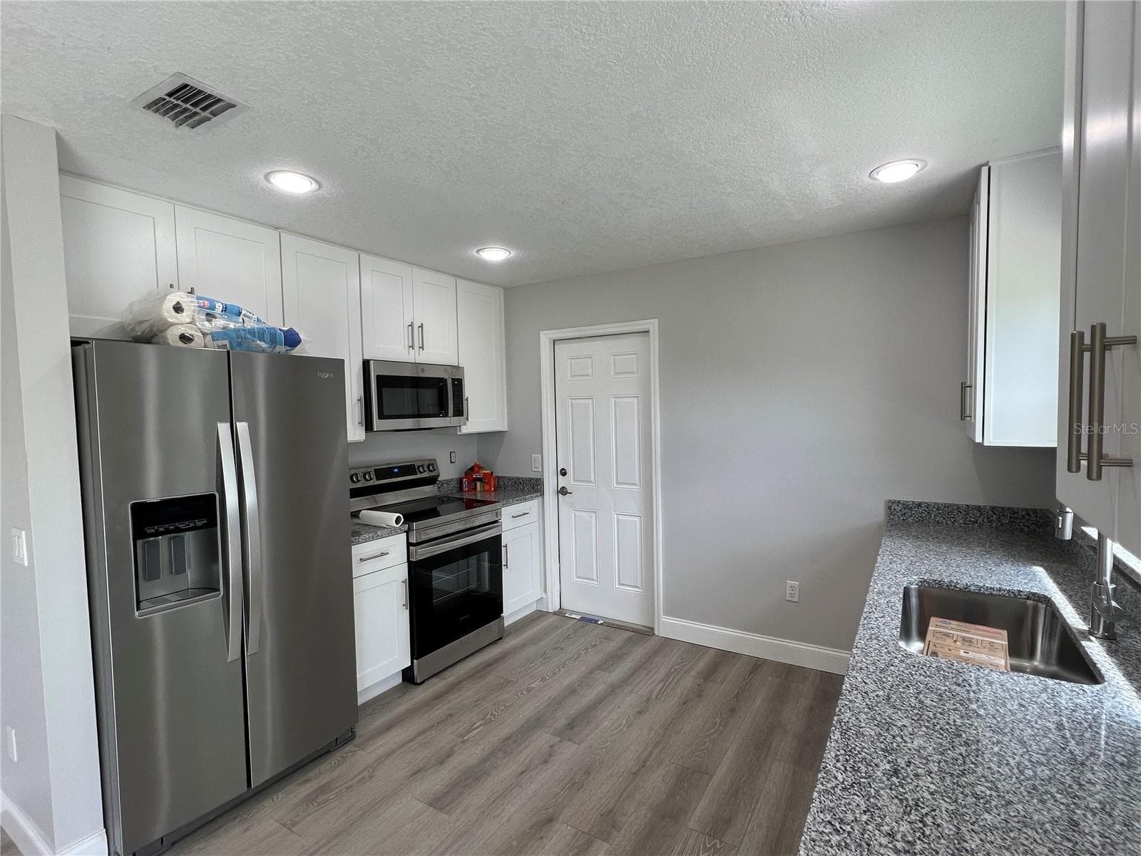 Single Family Residence at 1313 SUMMER BREEZE RD, ORLANDO, photo 15 of 47