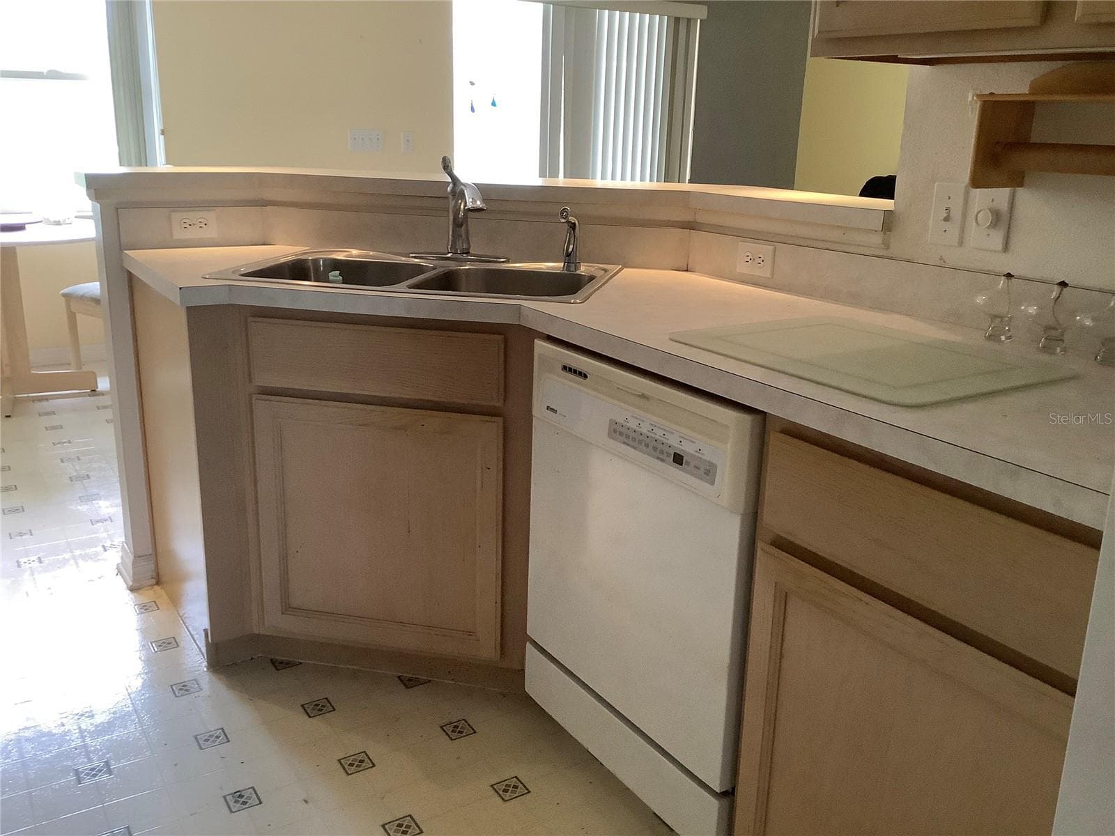 Kitchen - 665 STEVELYNN CIR, WINTER GARDEN