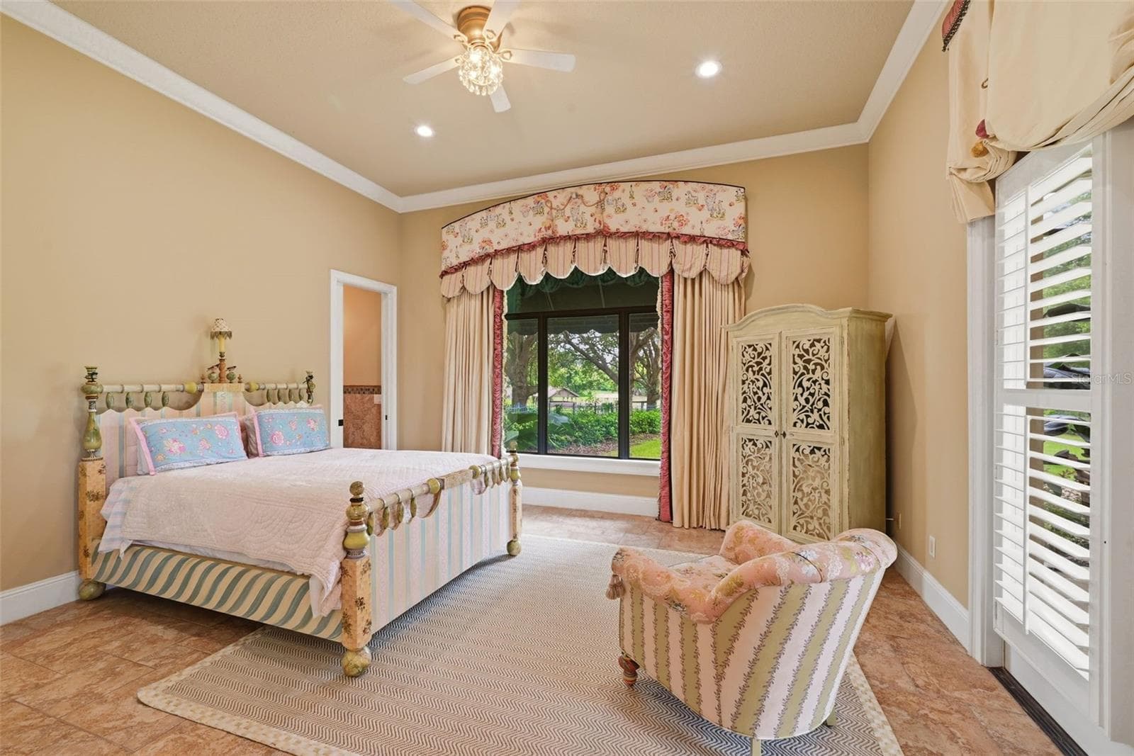 In-Law One-bedroom (5th) Suite with Ensuite Bath - 9679 WESTOVER ROBERTS RD, WINDERMERE