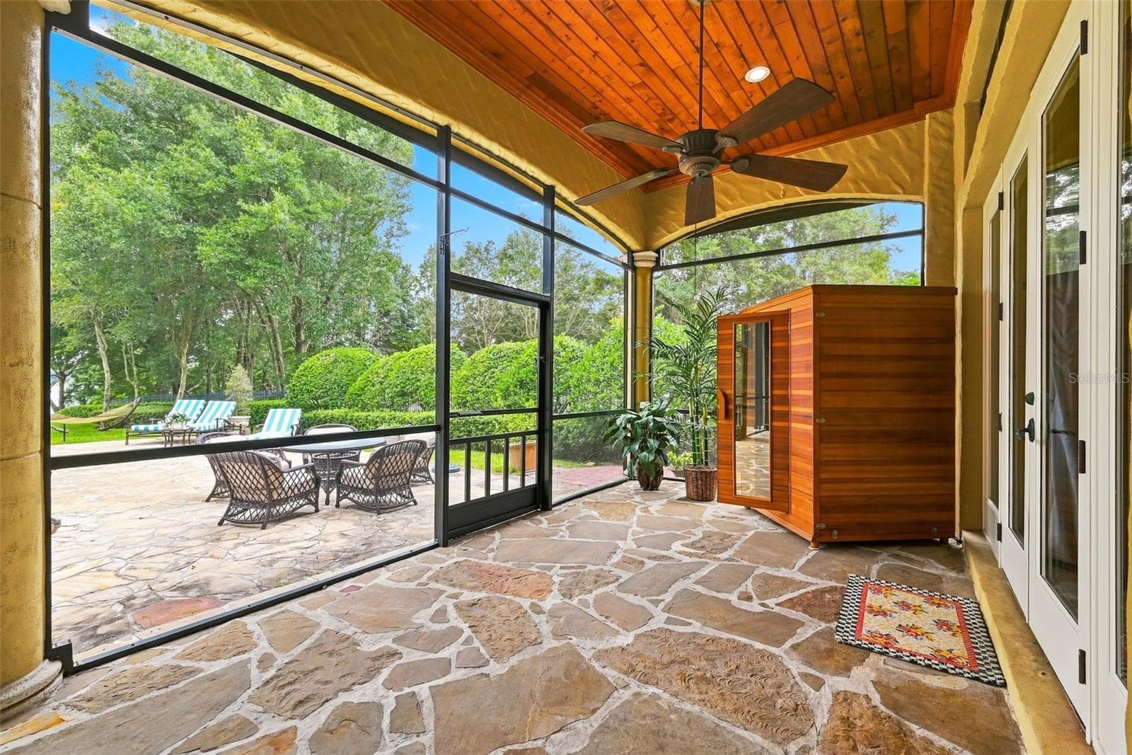 Screened-In Lanai - 9679 WESTOVER ROBERTS RD, WINDERMERE