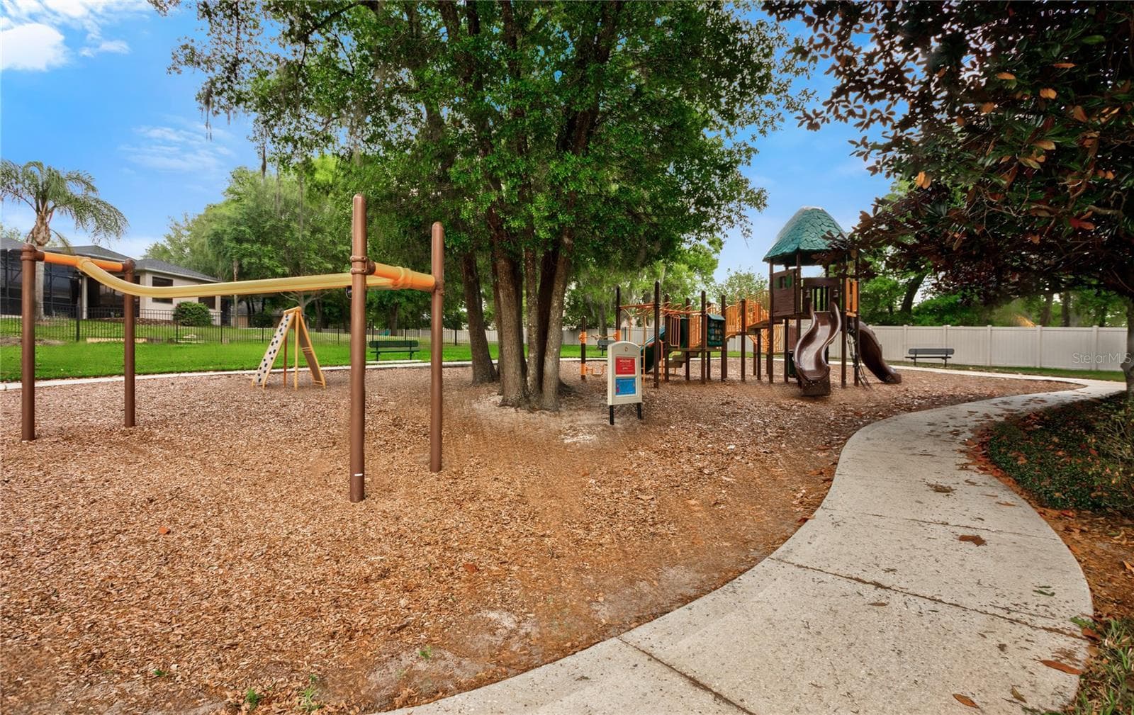 Community park/playground. - 2947 CEDAR CREST DR, APOPKA