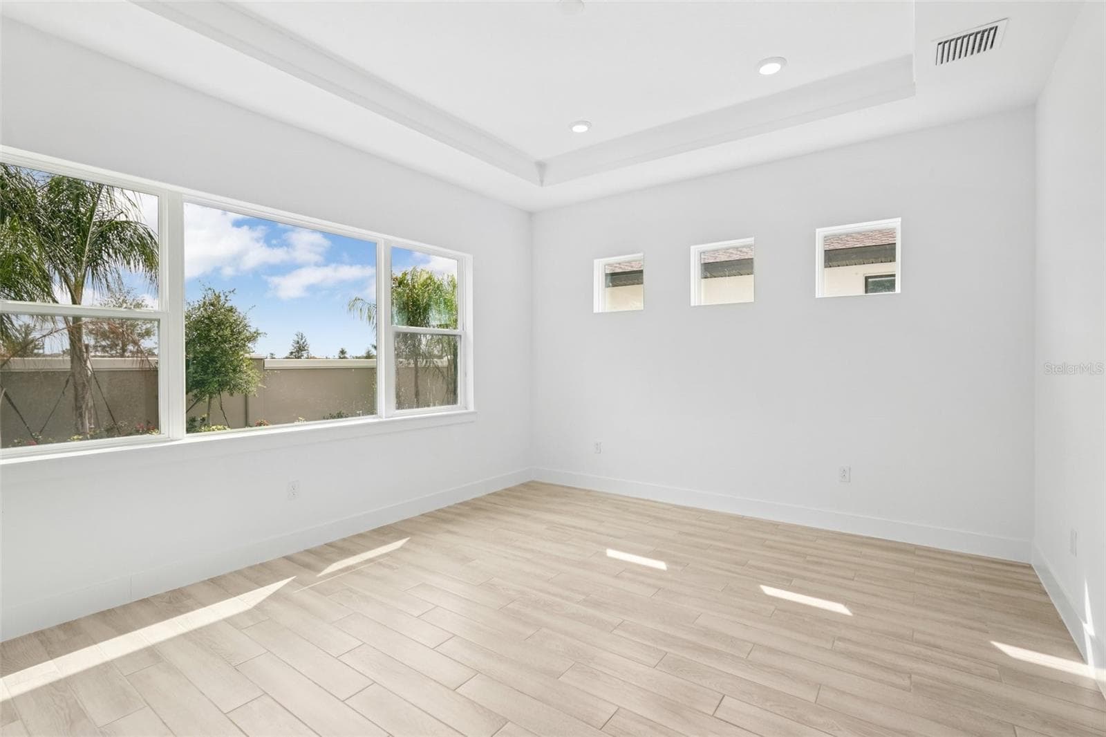 Photos of similar floorplans, not pictures of actual home. - 8234 GOLDEN BEACH CT, PARRISH