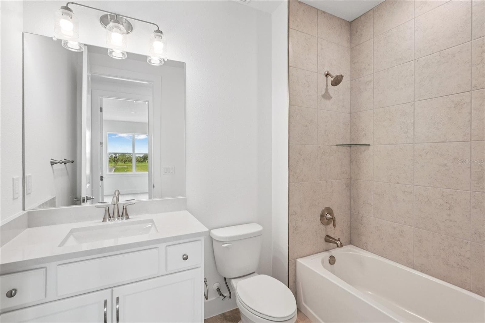 Photos of similar floorplans, not pictures of actual home. - 8234 GOLDEN BEACH CT, PARRISH
