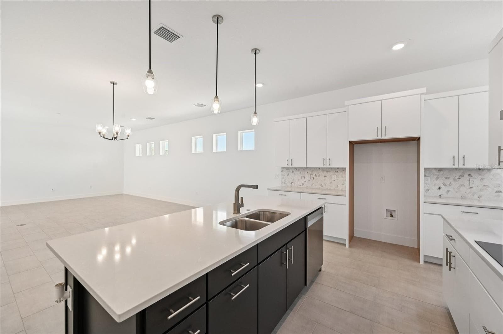 Photos of similar floorplans, not pictures of actual home. - 8230 GOLDEN BEACH CT, PARRISH