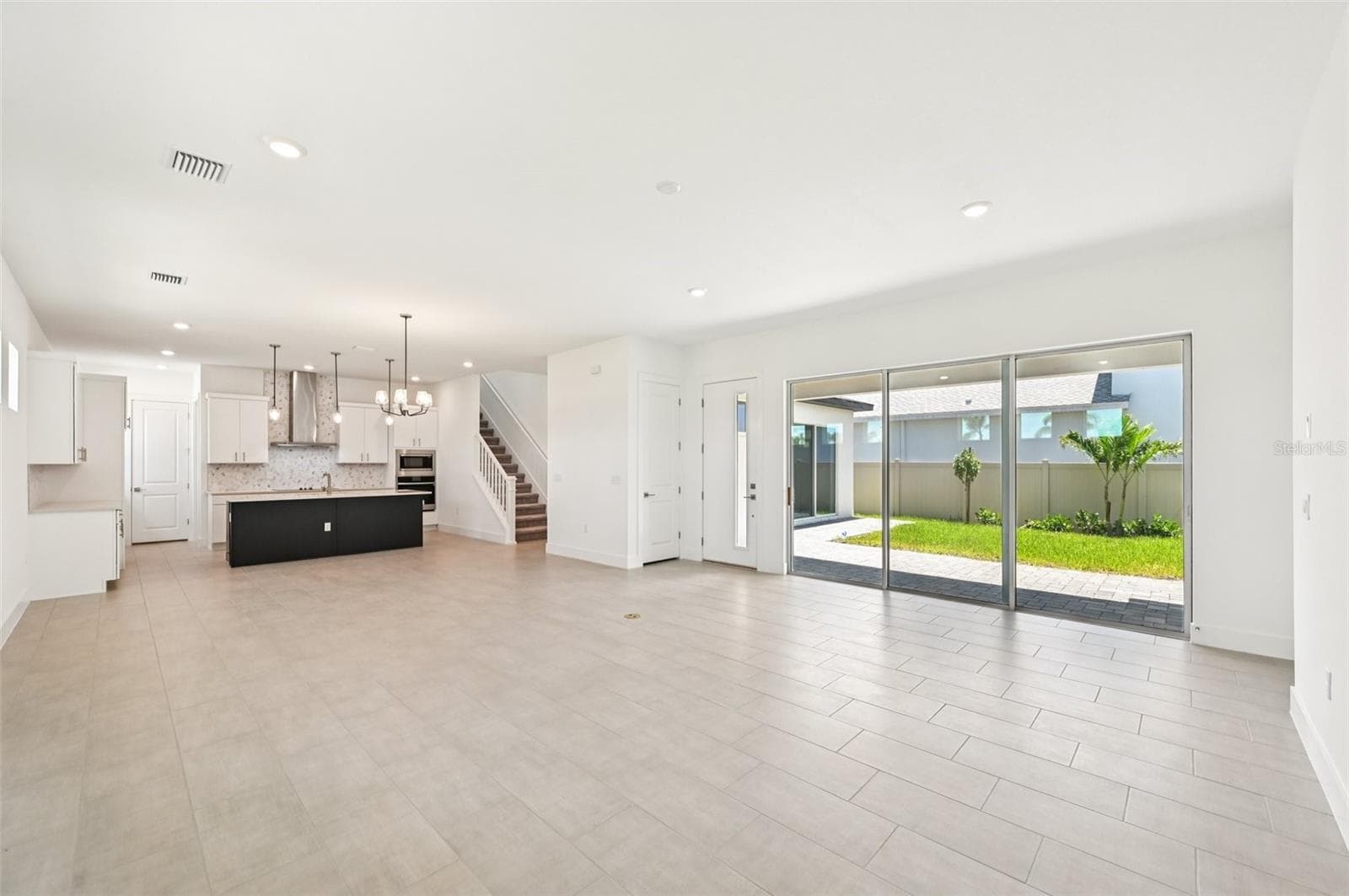 Photos of similar floorplans, not pictures of actual home. - 8230 GOLDEN BEACH CT, PARRISH