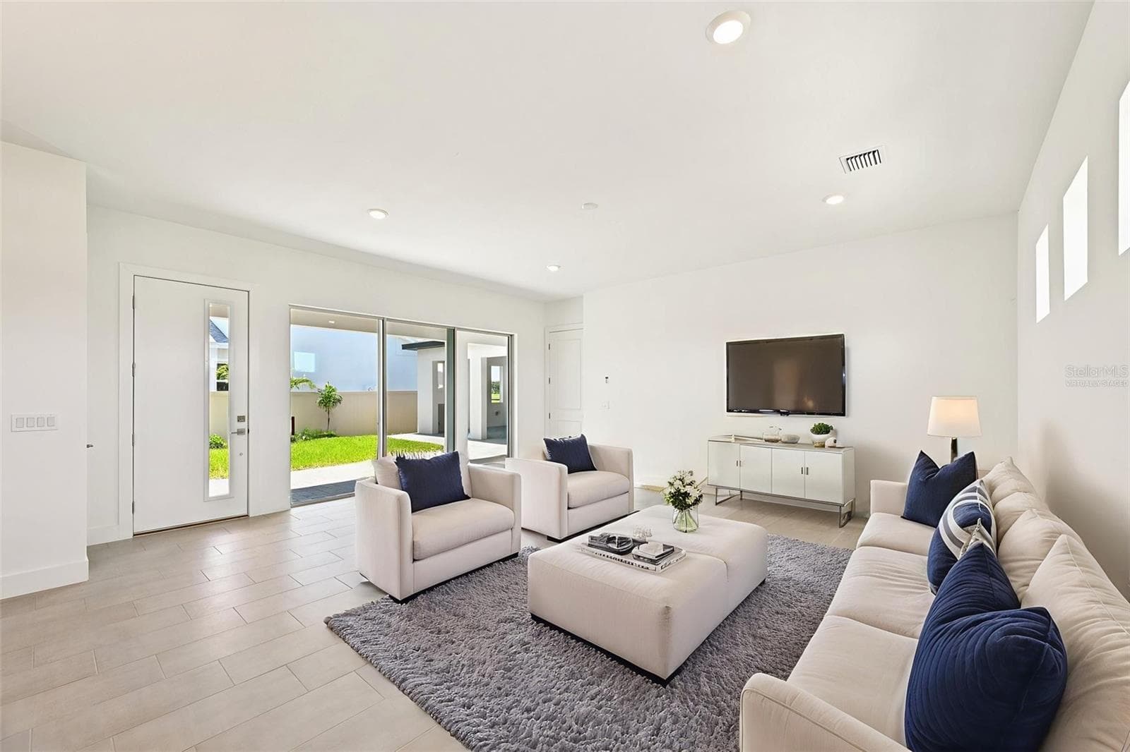 Virtually Staged. Photos of similar floorplans, not pictures of actual home. - 8230 GOLDEN BEACH CT, PARRISH