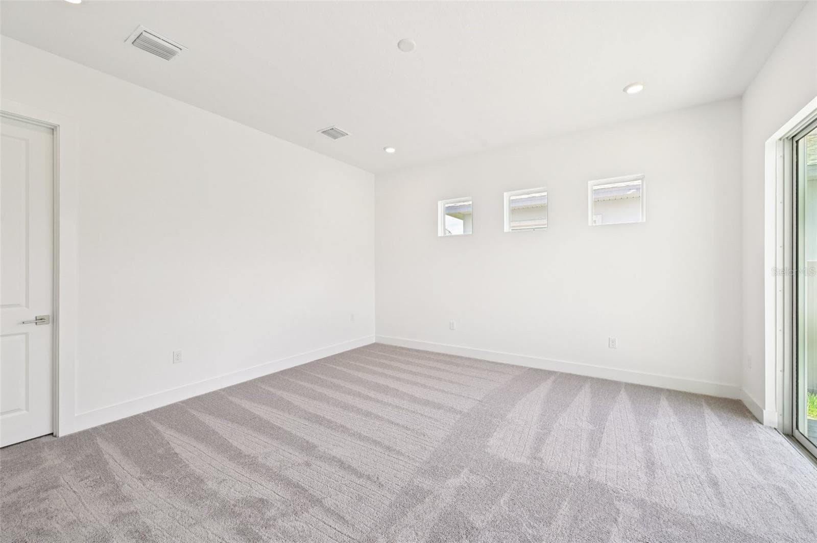 Photos of similar floorplans, not pictures of actual home. - 8230 GOLDEN BEACH CT, PARRISH