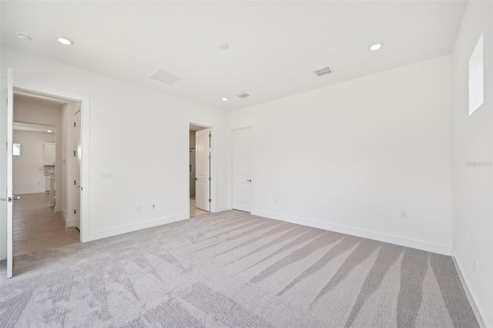 Photos of similar floorplans, not pictures of actual home. - 8230 GOLDEN BEACH CT, PARRISH
