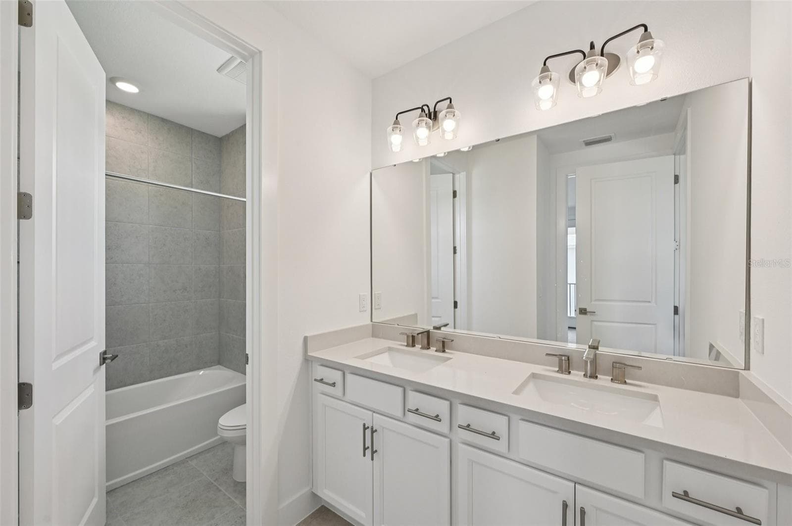 Photos of similar floorplans, not pictures of actual home. - 8230 GOLDEN BEACH CT, PARRISH