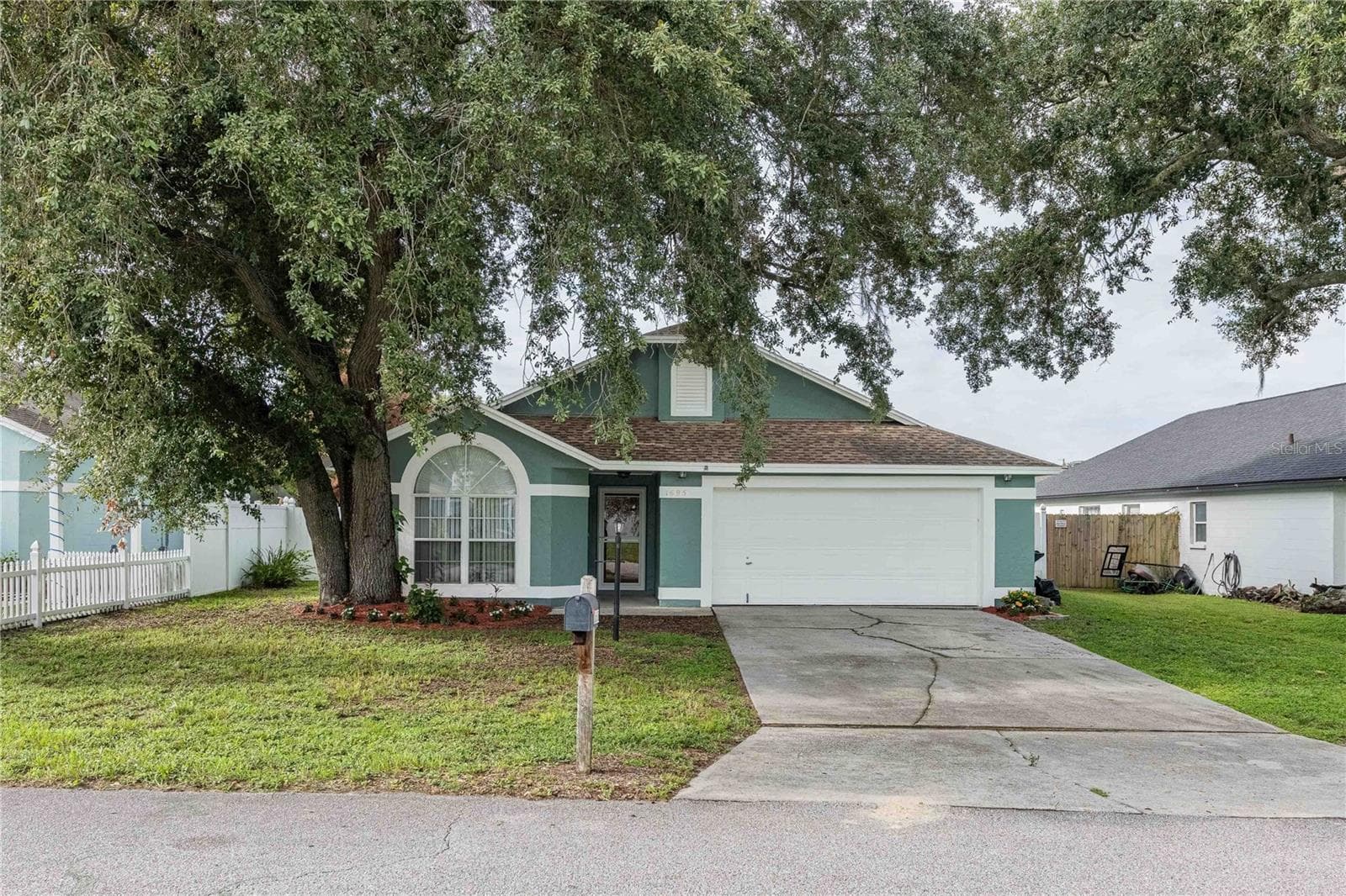 Single Family Residence at 1695 LAKESIDE DR, BARTOW, photo 3 of 36