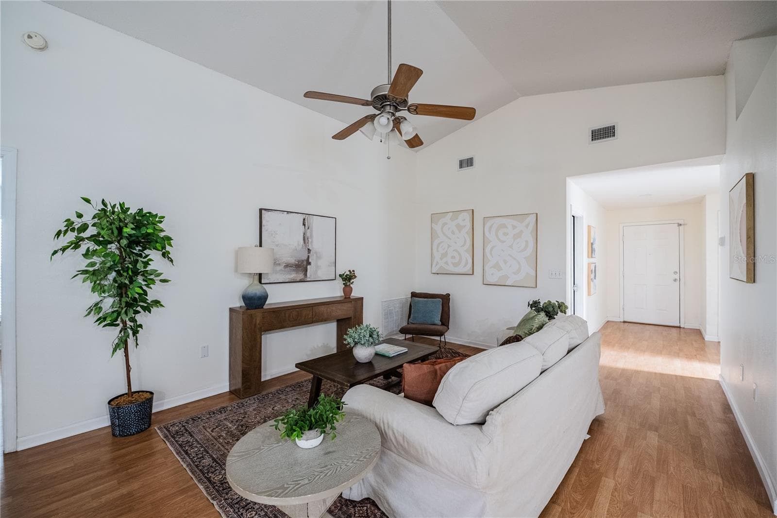 Single Family Residence at 1695 LAKESIDE DR, BARTOW, photo 6 of 36