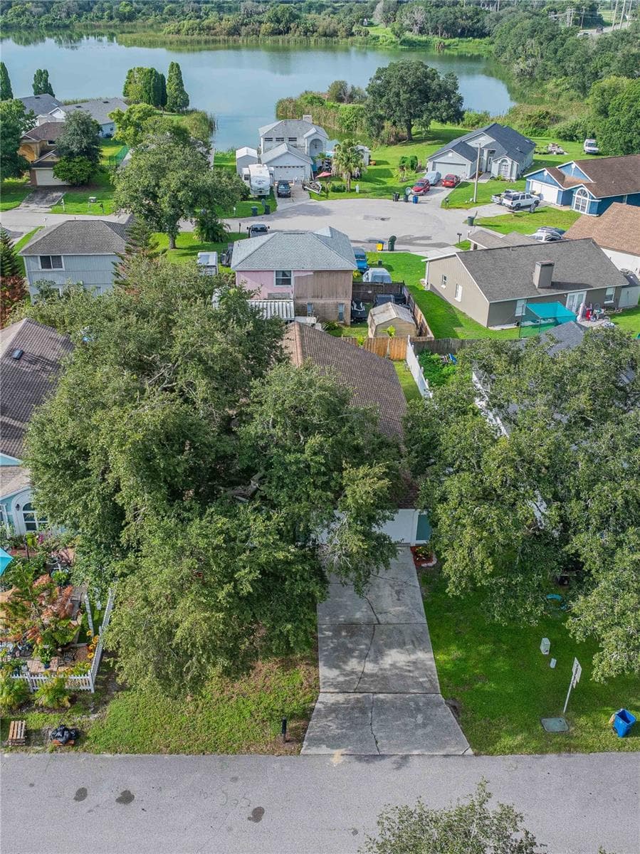 Single Family Residence at 1695 LAKESIDE DR, BARTOW, photo 34 of 36