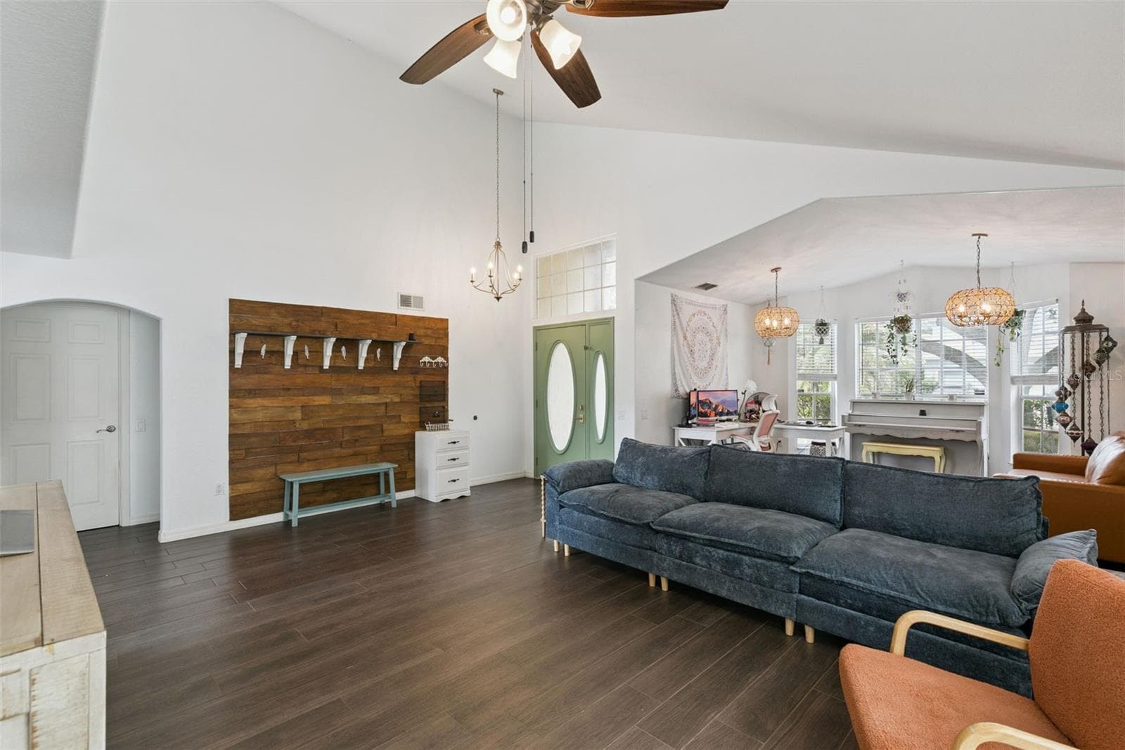 Single Family Residence at 7800 SAINT GILES PL, ORLANDO, photo 7 of 57