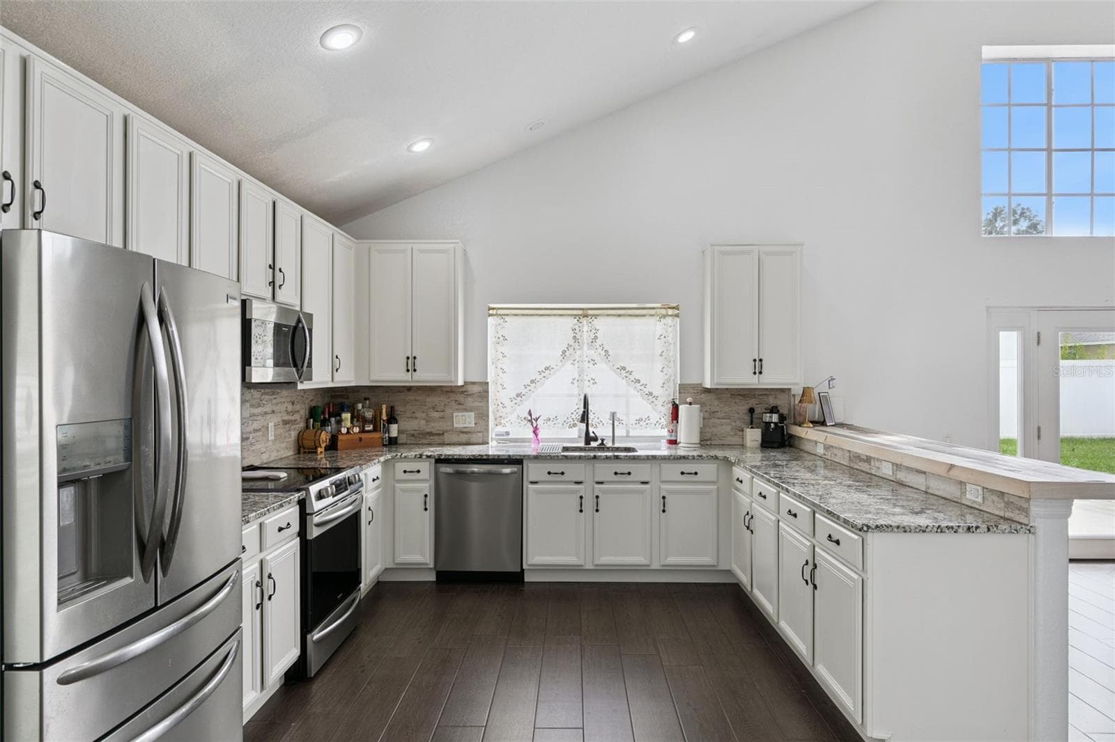 Single Family Residence at 7800 SAINT GILES PL, ORLANDO, photo 22 of 57