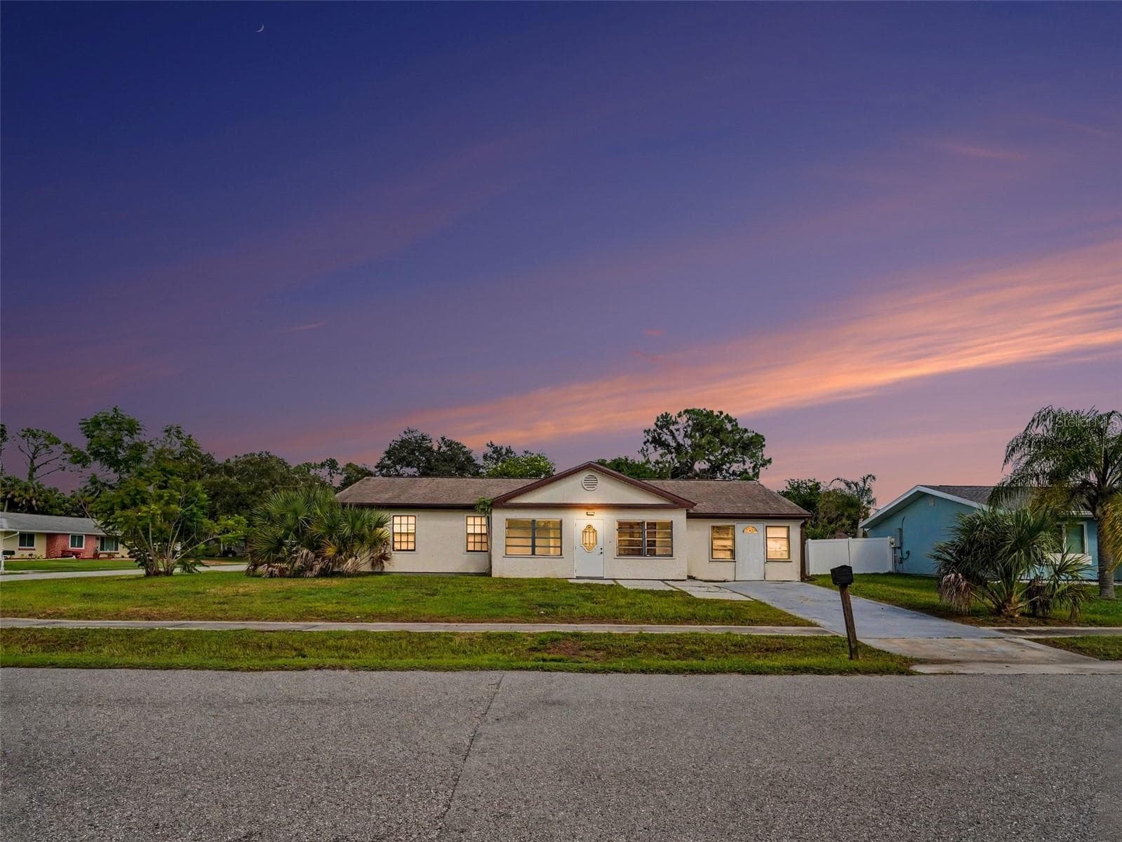 4060 AVANTI CIR