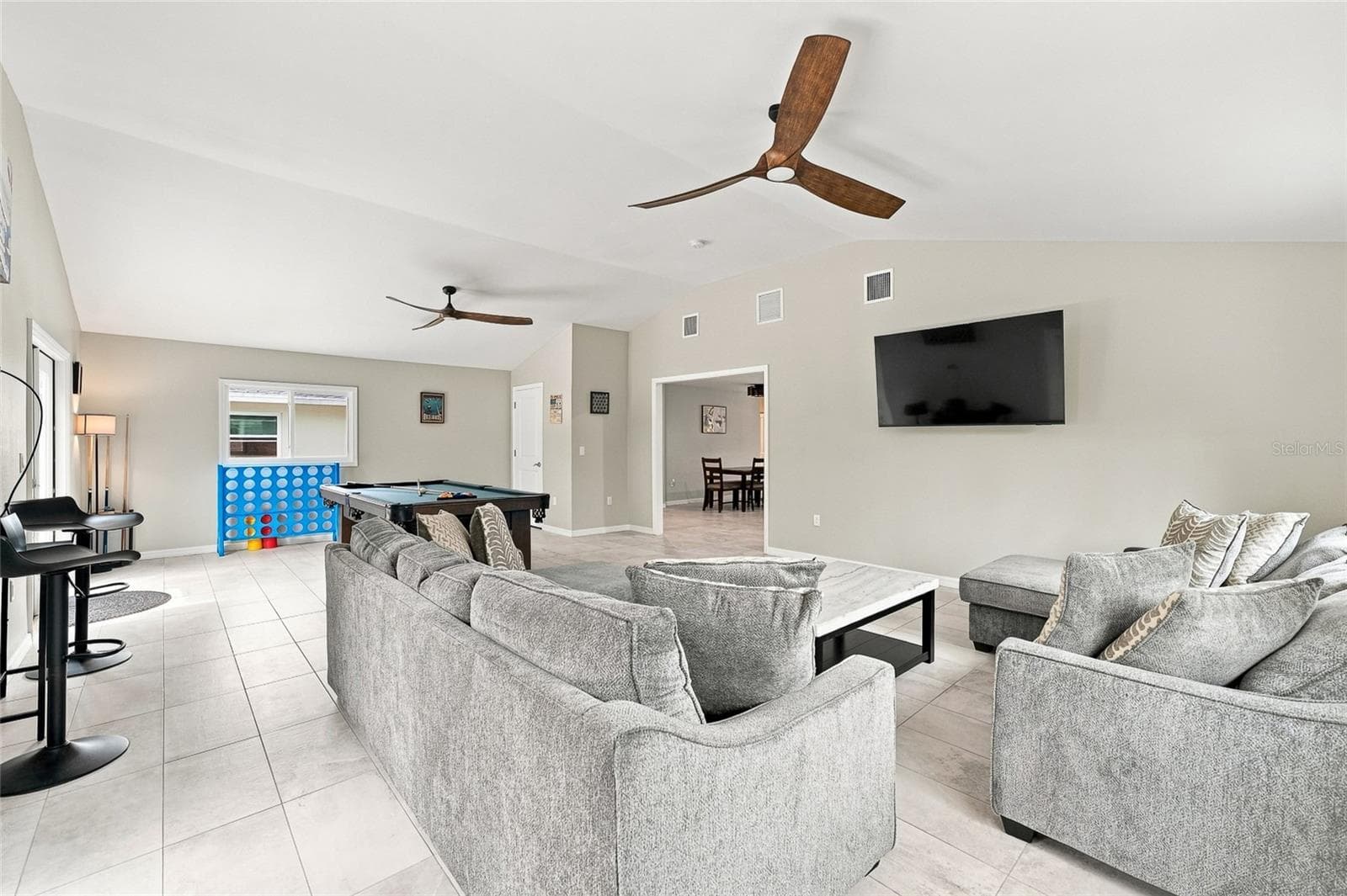 Single Family Residence at 608 SAINT JUDES DR, LONGBOAT KEY, photo 3 of 64