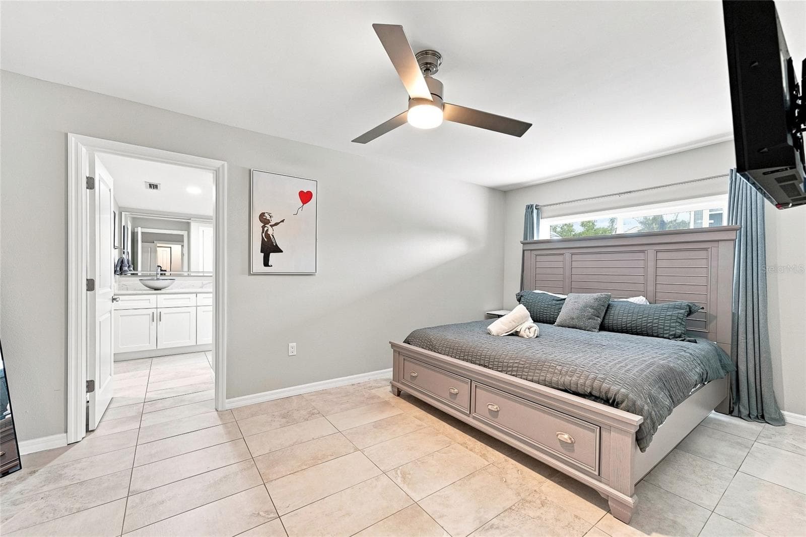 Single Family Residence at 608 SAINT JUDES DR, LONGBOAT KEY, photo 4 of 64