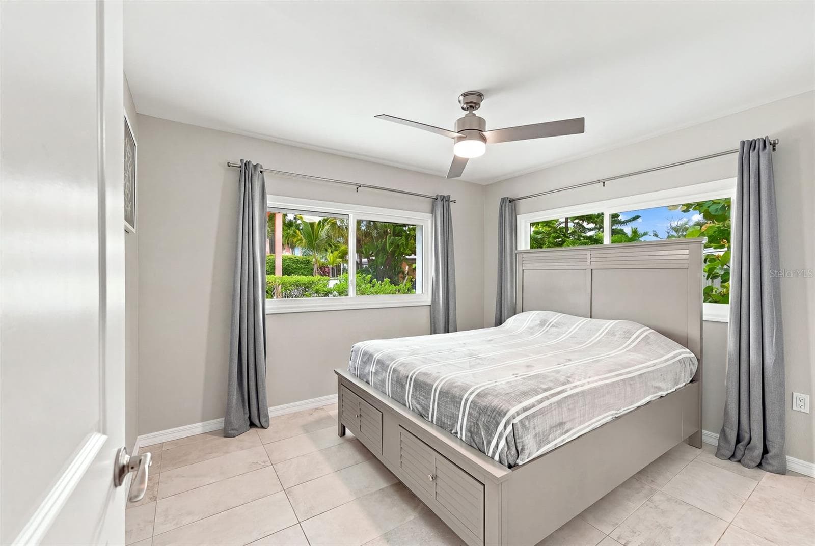Single Family Residence at 608 SAINT JUDES DR, LONGBOAT KEY, photo 9 of 64
