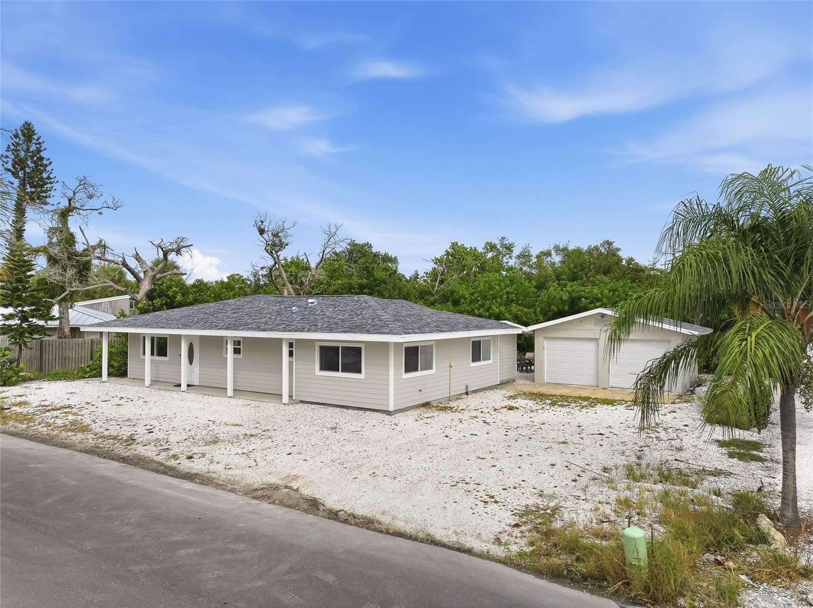 Single Family Residence at 608 SAINT JUDES DR, LONGBOAT KEY, photo 39 of 64