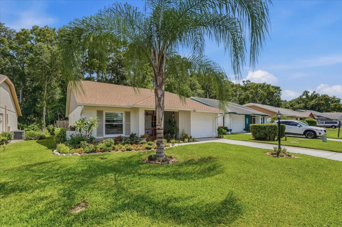 Single Family Residence at 11602 WHITE ASH DR, NEW PORT RICHEY, photo 3 of 58