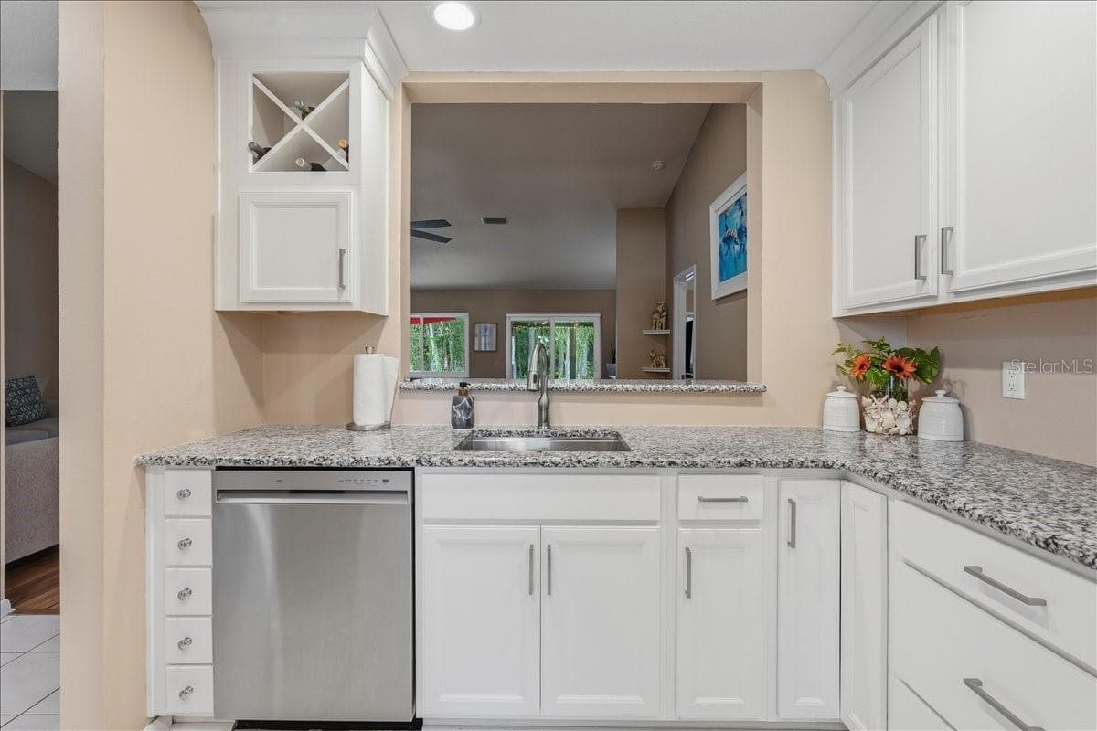 Single Family Residence at 11602 WHITE ASH DR, NEW PORT RICHEY, photo 11 of 58