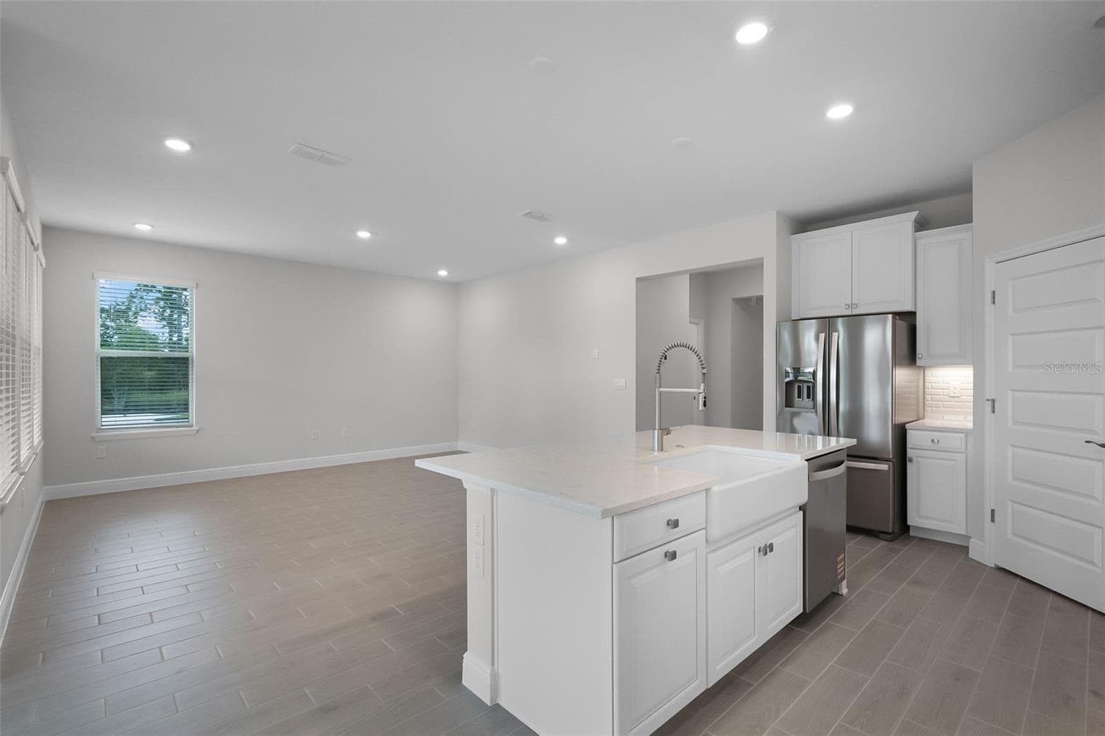 Single Family Residence at 11893 SHINE VIEW LN, WINTER GARDEN, photo 5 of 40