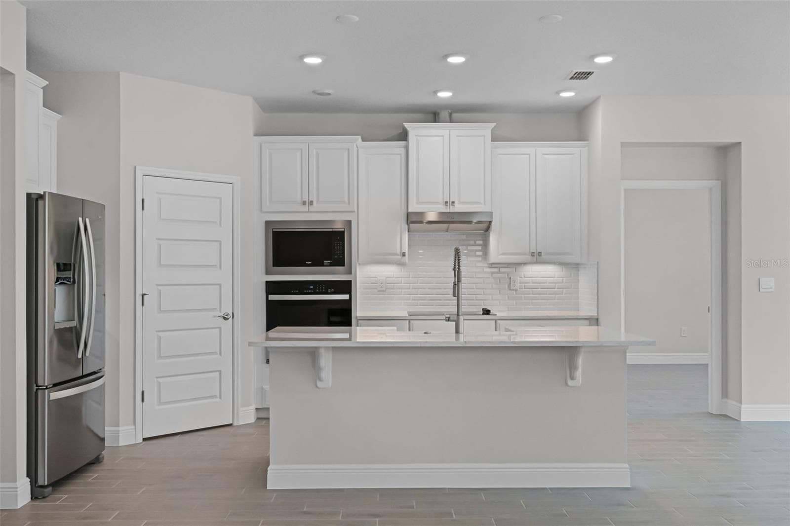 Single Family Residence at 11893 SHINE VIEW LN, WINTER GARDEN, photo 7 of 40