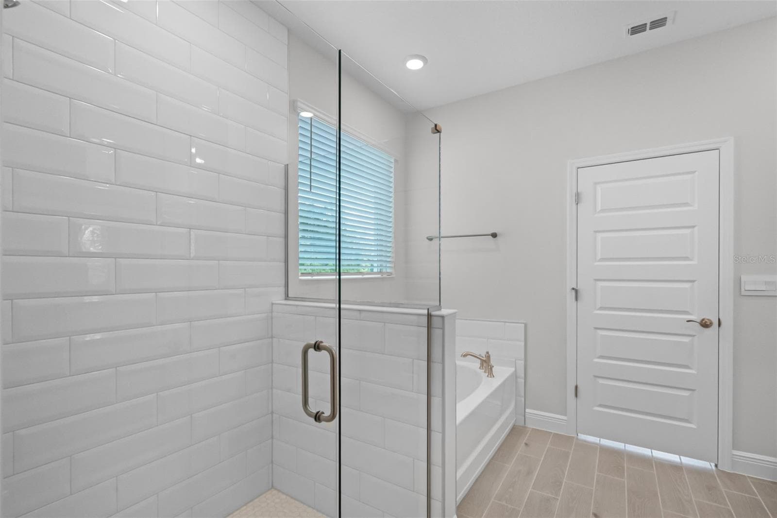 Single Family Residence at 11893 SHINE VIEW LN, WINTER GARDEN, photo 18 of 40