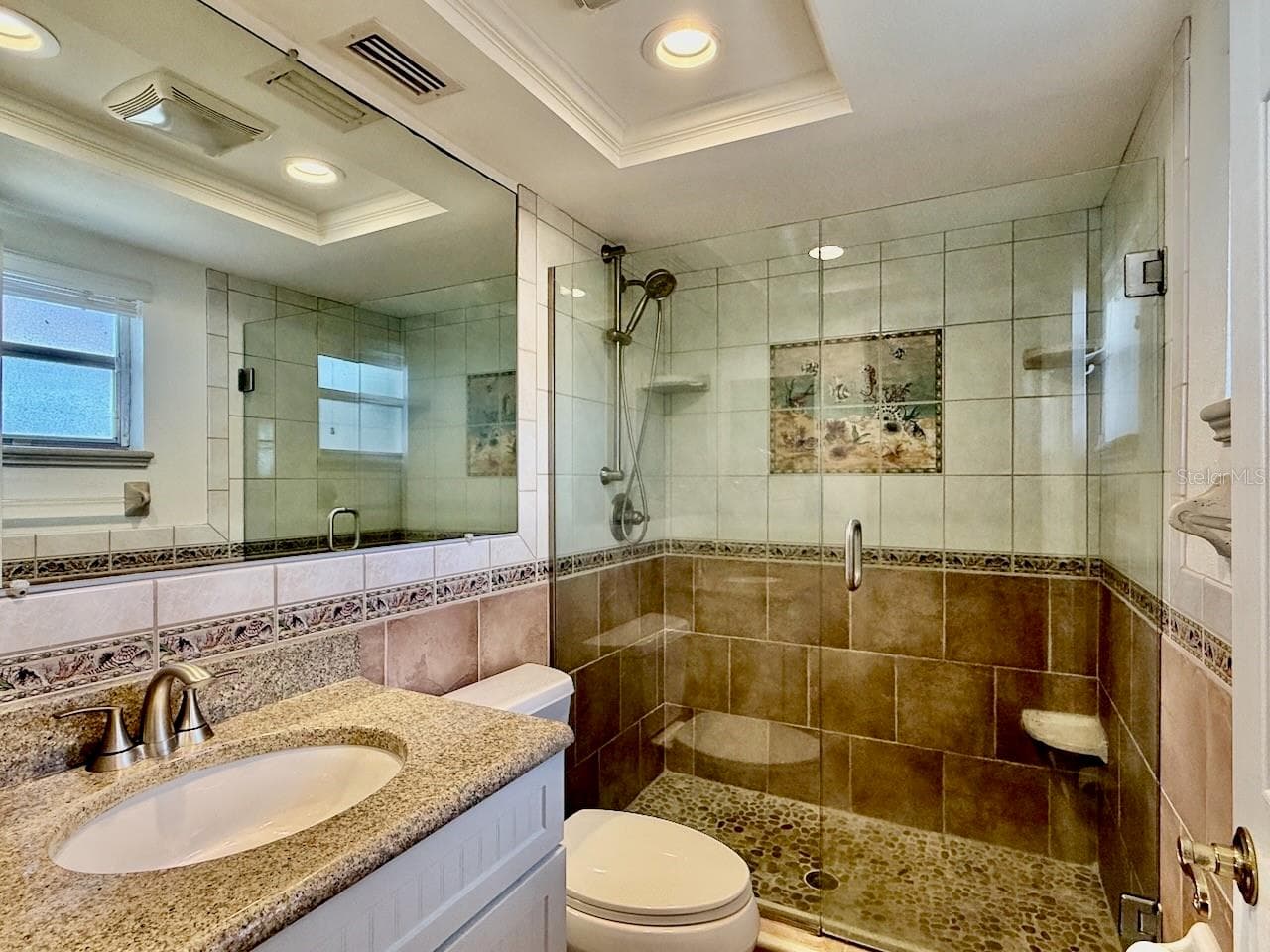 Primary Bath - 1583 REDWOOD AVE, DUNEDIN