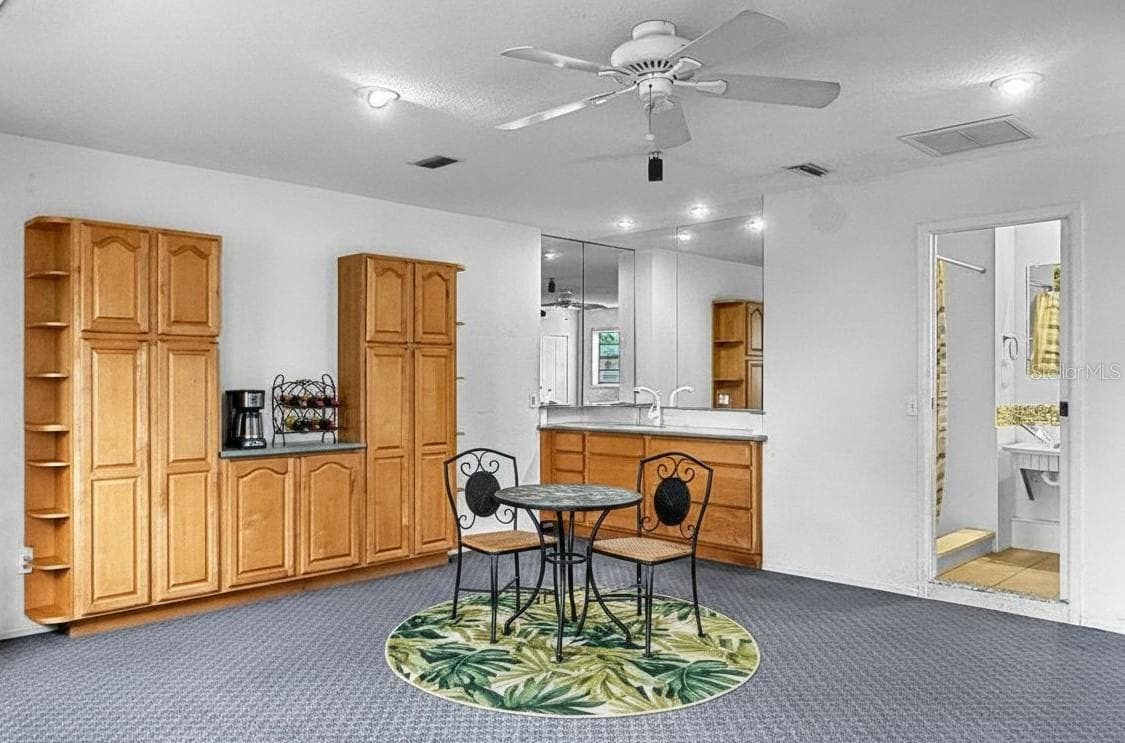 In-Law Suite - 1583 REDWOOD AVE, DUNEDIN