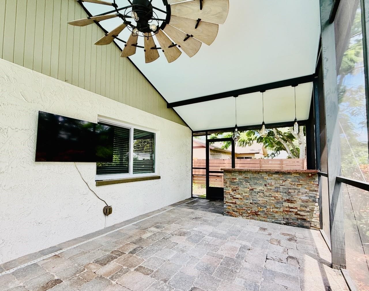 Single Family Residence at 1583 REDWOOD AVE, DUNEDIN, photo 45 of 54