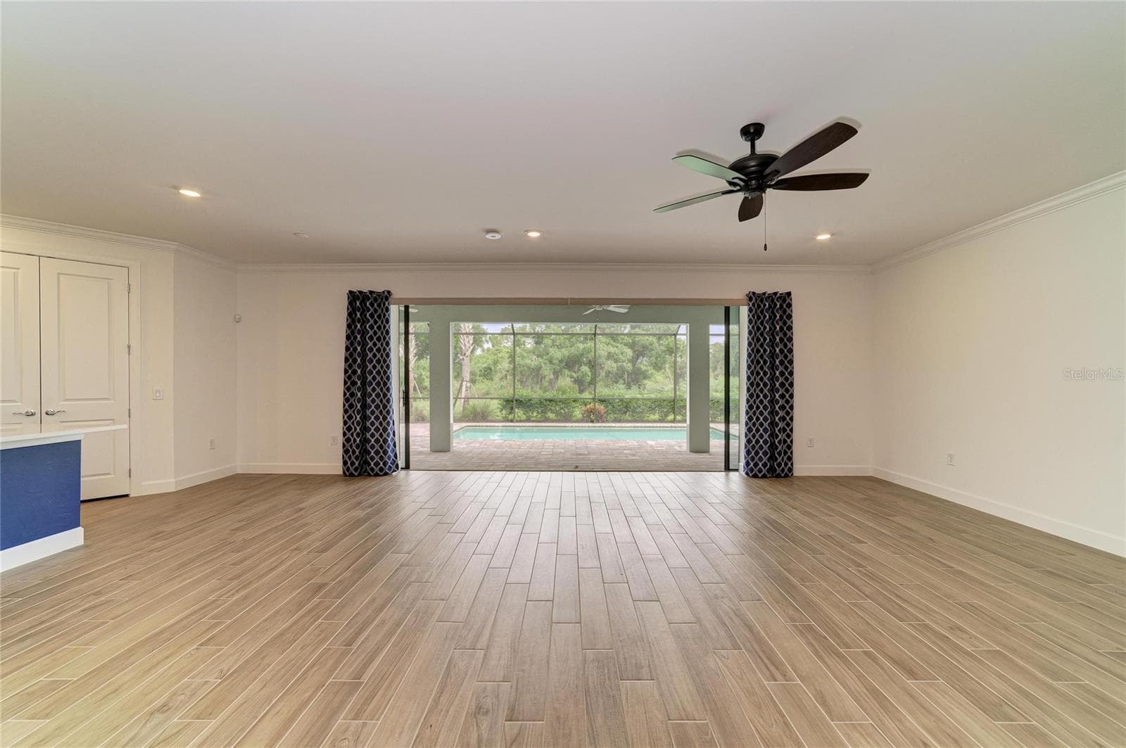 Single Family Residence at 16341 HIDDEN OAK LOOP, LAKEWOOD RANCH, photo 17 of 72