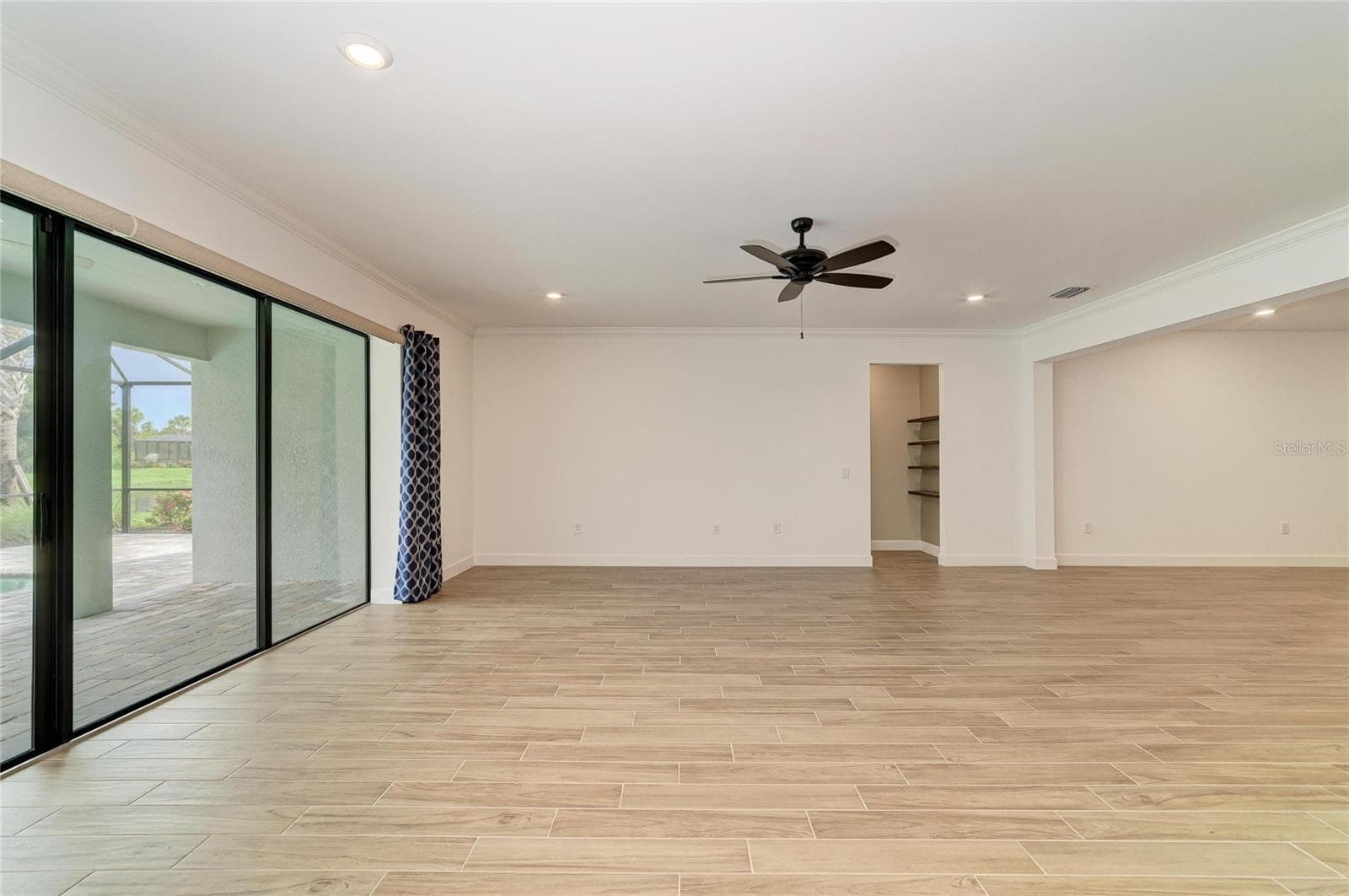 Single Family Residence at 16341 HIDDEN OAK LOOP, LAKEWOOD RANCH, photo 20 of 72