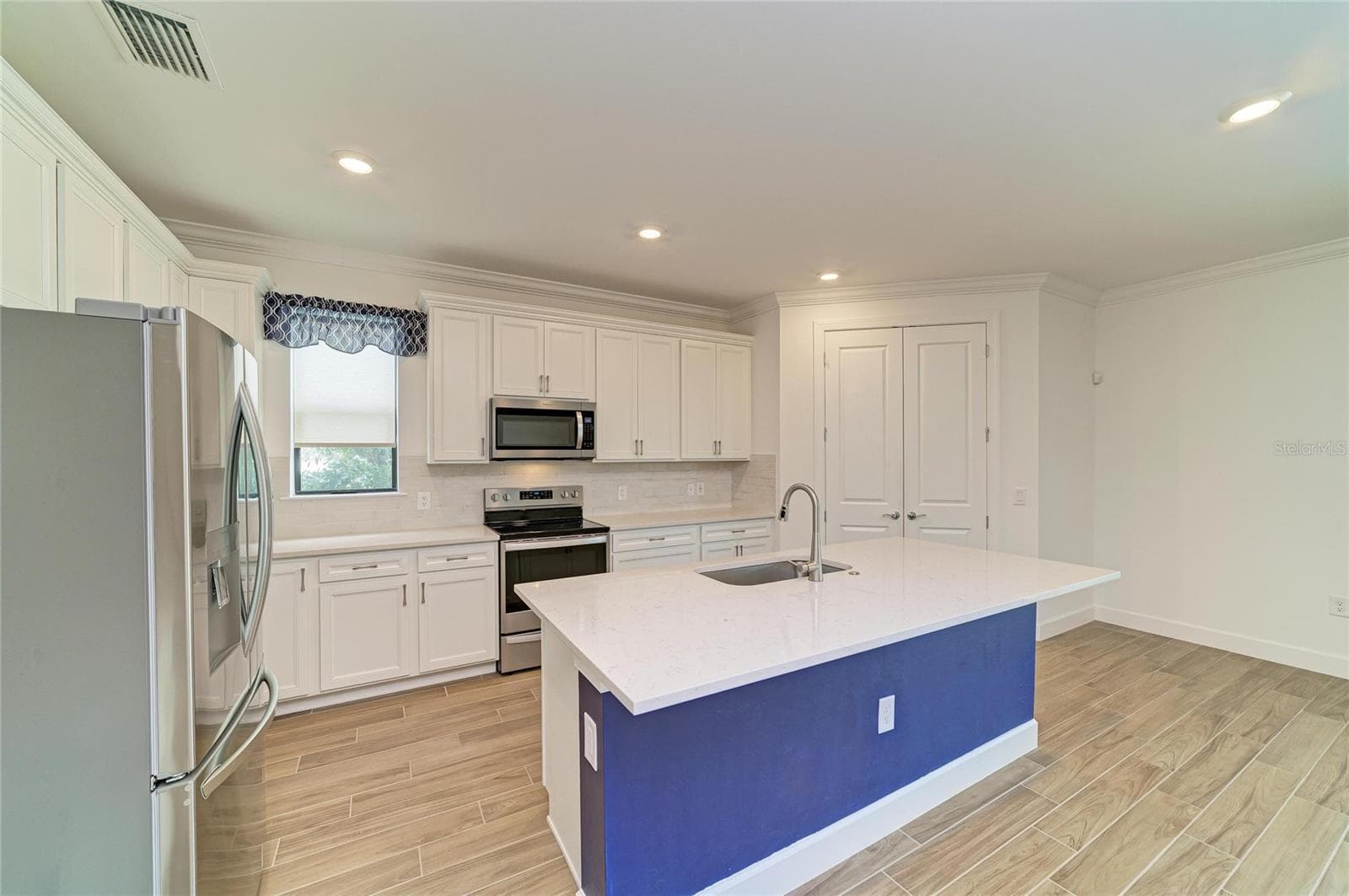 Single Family Residence at 16341 HIDDEN OAK LOOP, LAKEWOOD RANCH, photo 25 of 72