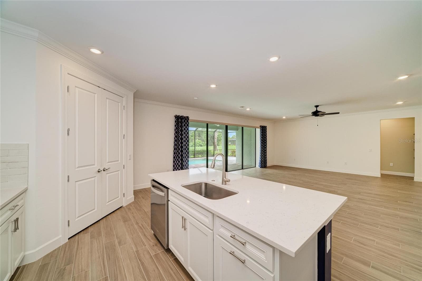 Single Family Residence at 16341 HIDDEN OAK LOOP, LAKEWOOD RANCH, photo 27 of 72