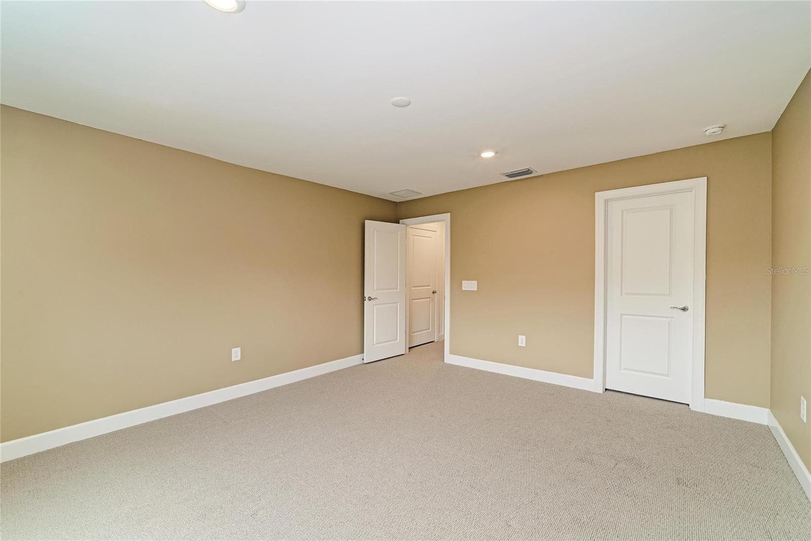 Single Family Residence at 16341 HIDDEN OAK LOOP, LAKEWOOD RANCH, photo 54 of 72