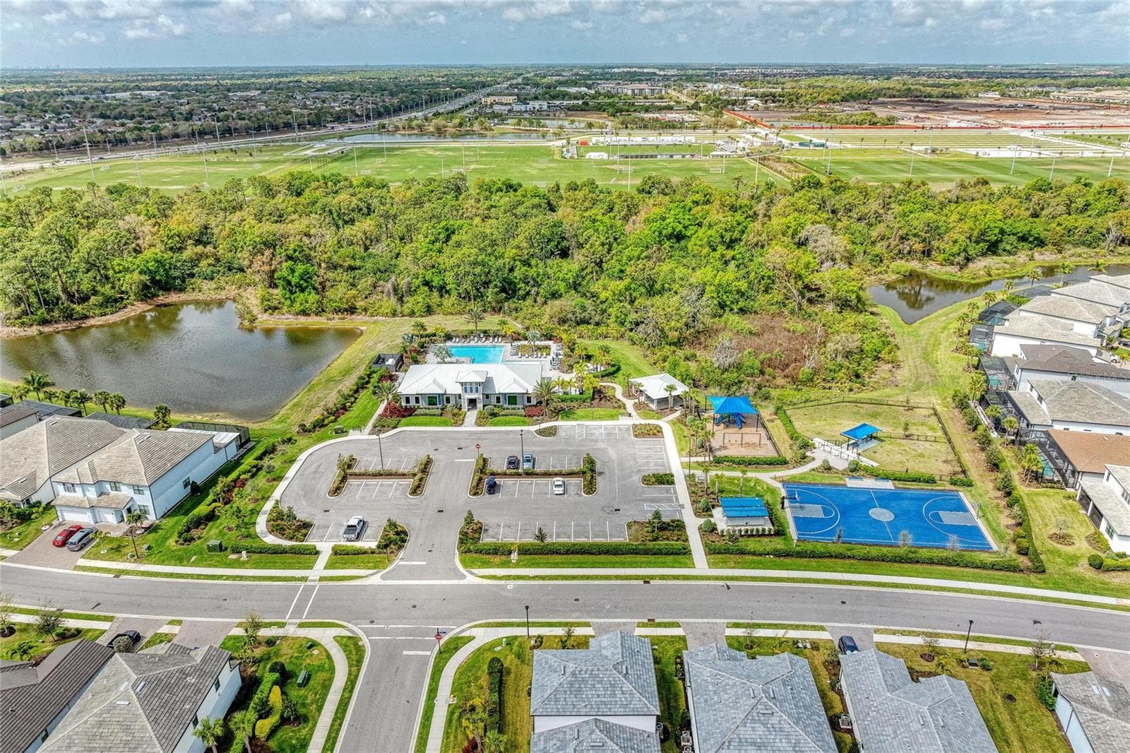 Single Family Residence at 16341 HIDDEN OAK LOOP, LAKEWOOD RANCH, photo 60 of 72