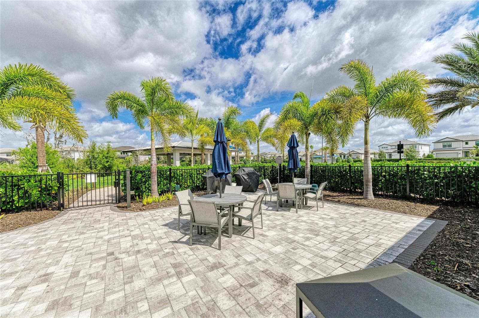 Single Family Residence at 16341 HIDDEN OAK LOOP, LAKEWOOD RANCH, photo 69 of 72
