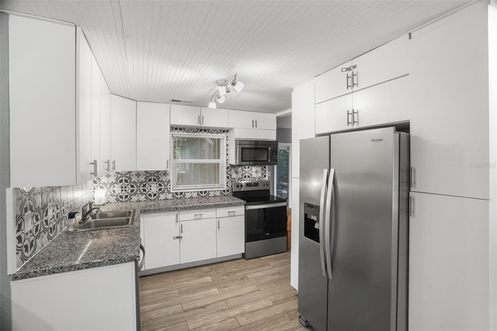 Single Family Residence at 1663 SAN MATEO DR, DUNEDIN, photo 6 of 28