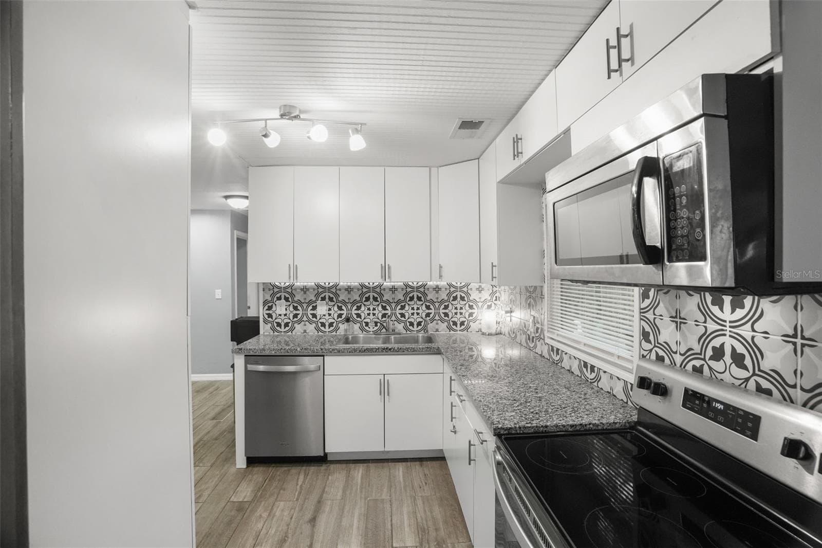 Single Family Residence at 1663 SAN MATEO DR, DUNEDIN, photo 7 of 28
