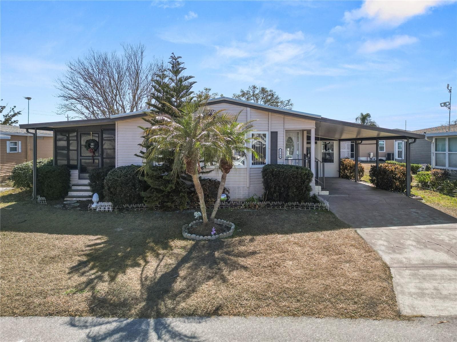 1706 FOX HILL DR